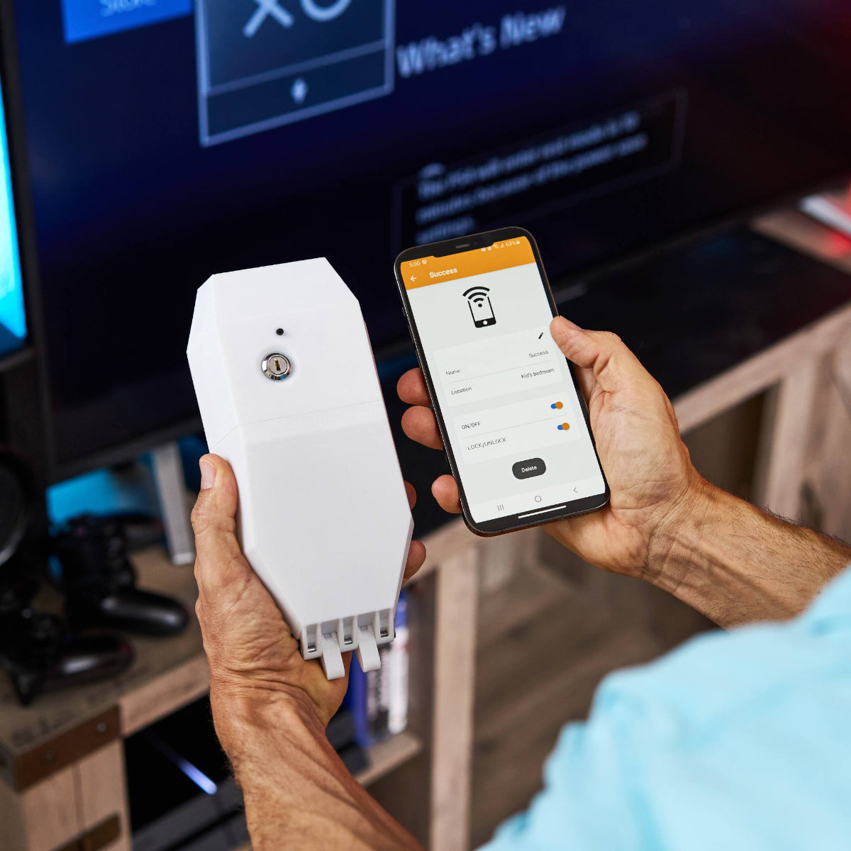 Image of locking smart plug device alongside app.